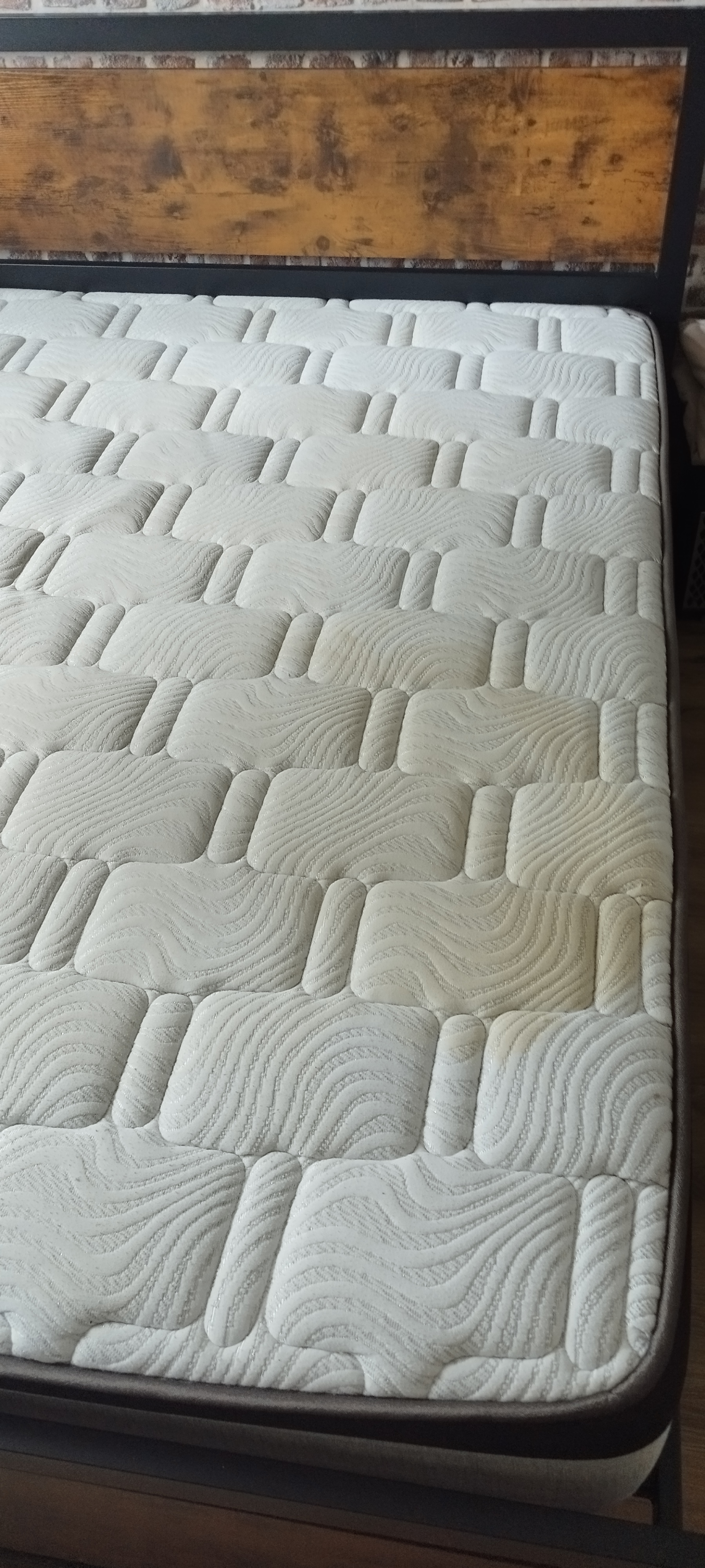 Matelas sale avant nettoyage